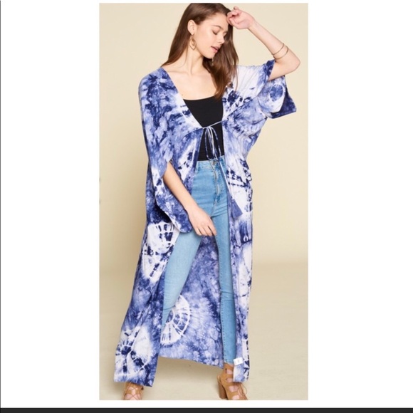 ODDY Tops - NEW BLUE TIE-DYE KIMONO! STYLISH and CHIC